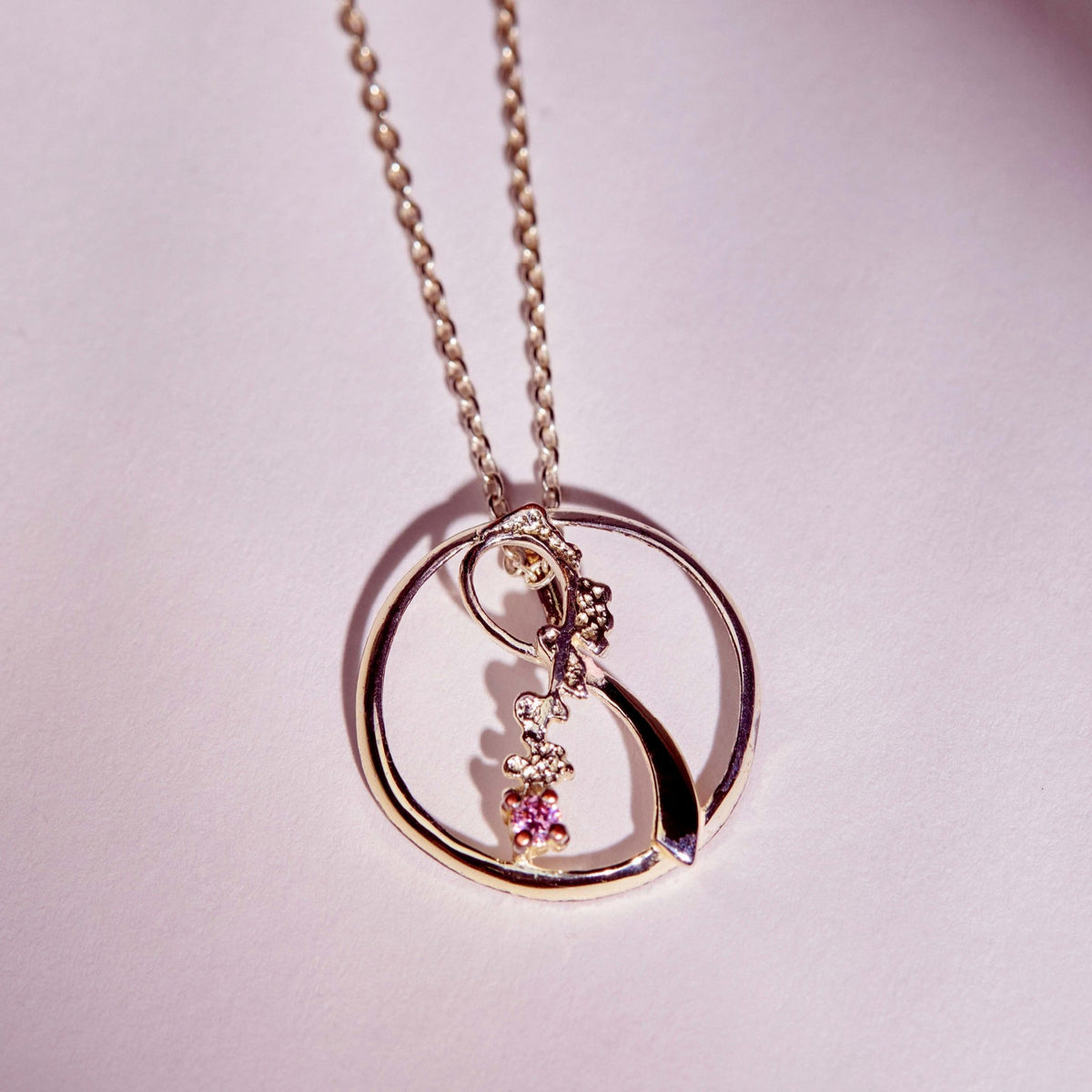 Bleikar slaufur fyrri ára