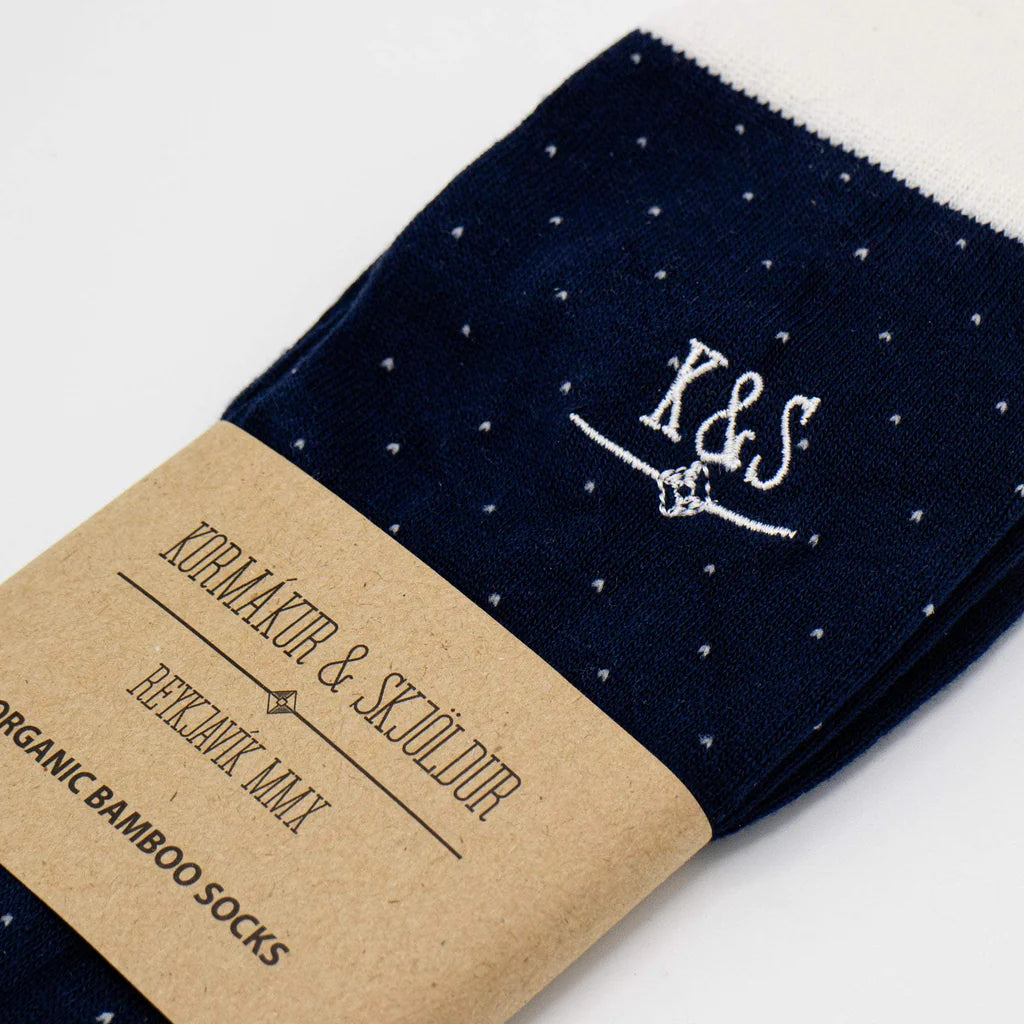 K&S bambussokkar - dökkbláir með hvítum doppum
